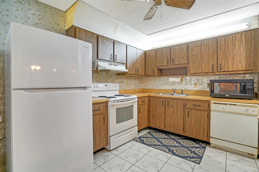 3490 La Jardin Court C-1