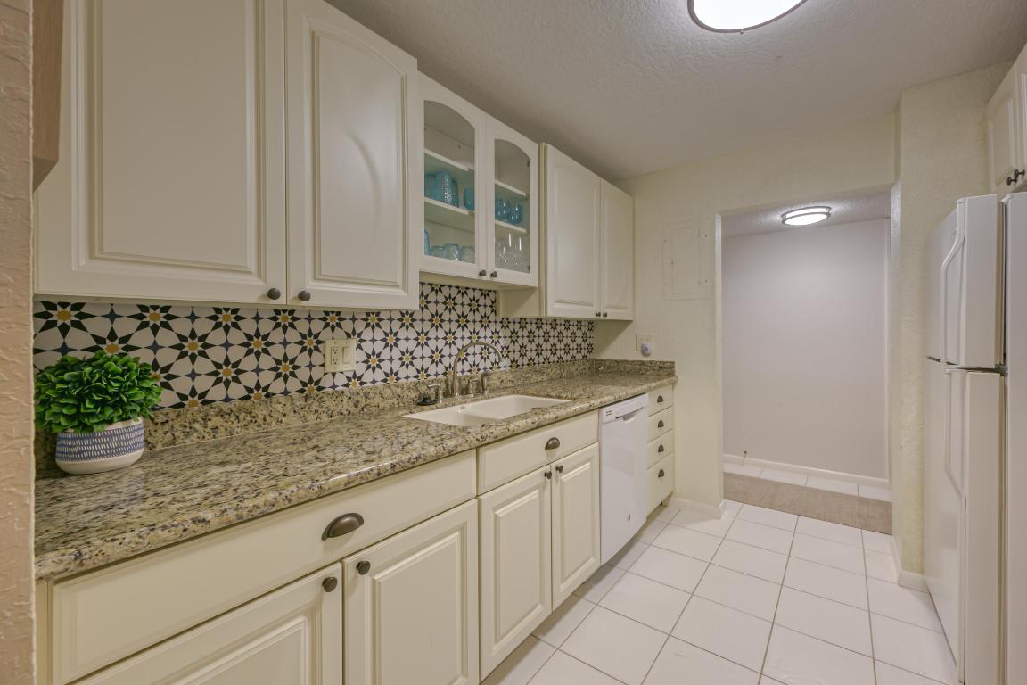 951 De Soto Road 127