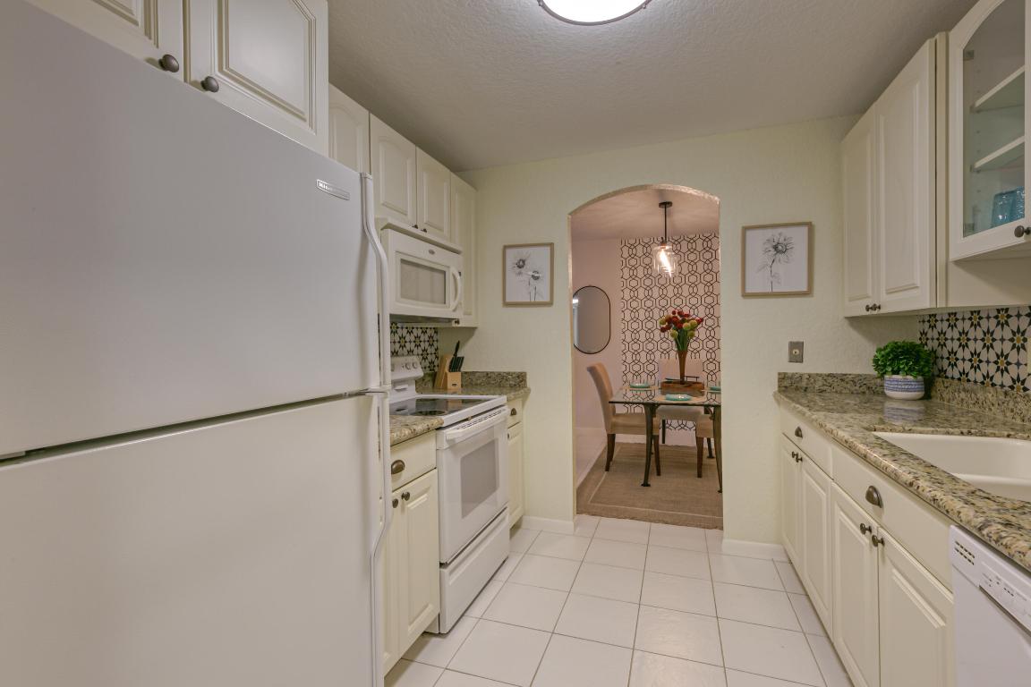 951 De Soto Road 127