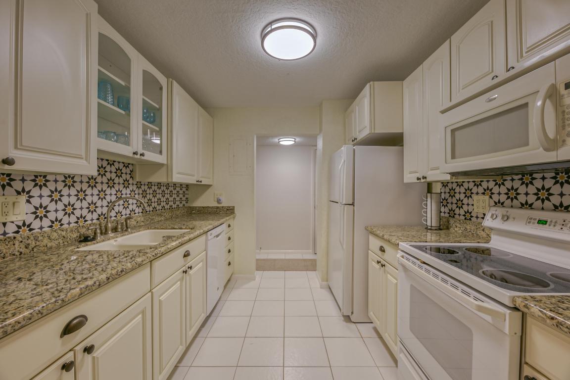 951 De Soto Road 127