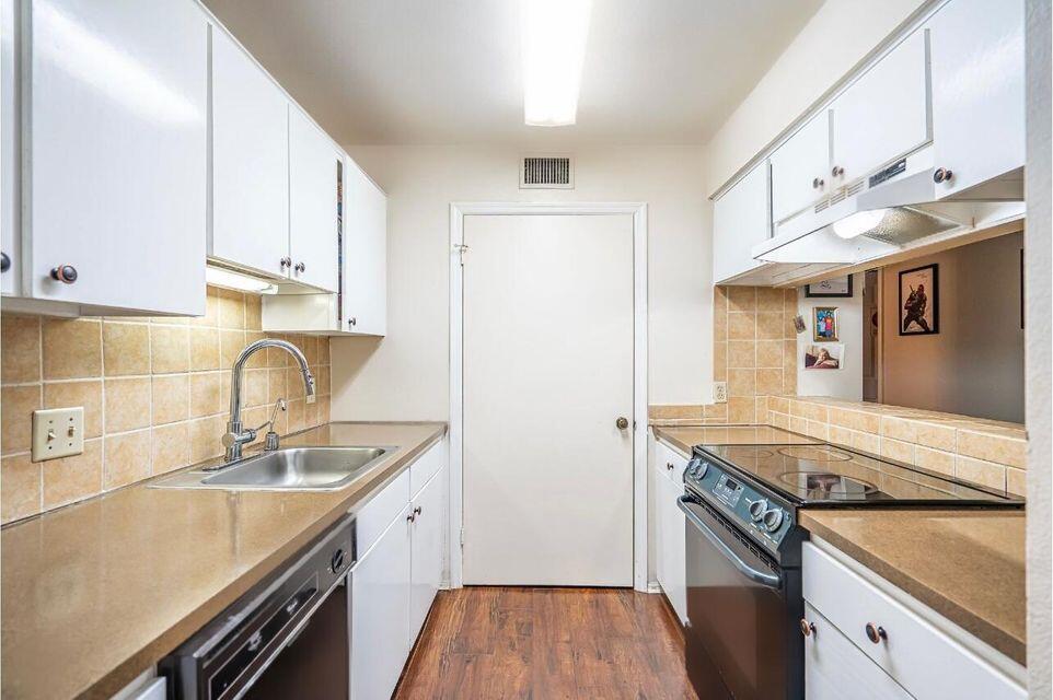 2303 N Congress Avenue 22