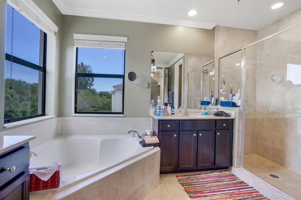 3817 Aspen Leaf Drive