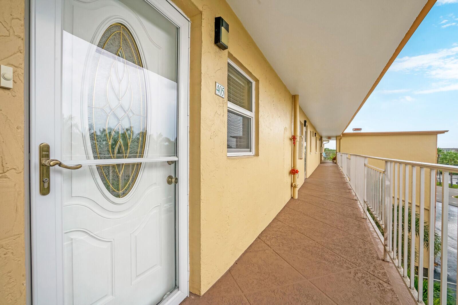 2520 NE 1st Court 405