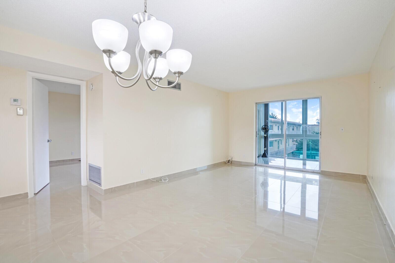 2520 NE 1st Court 405