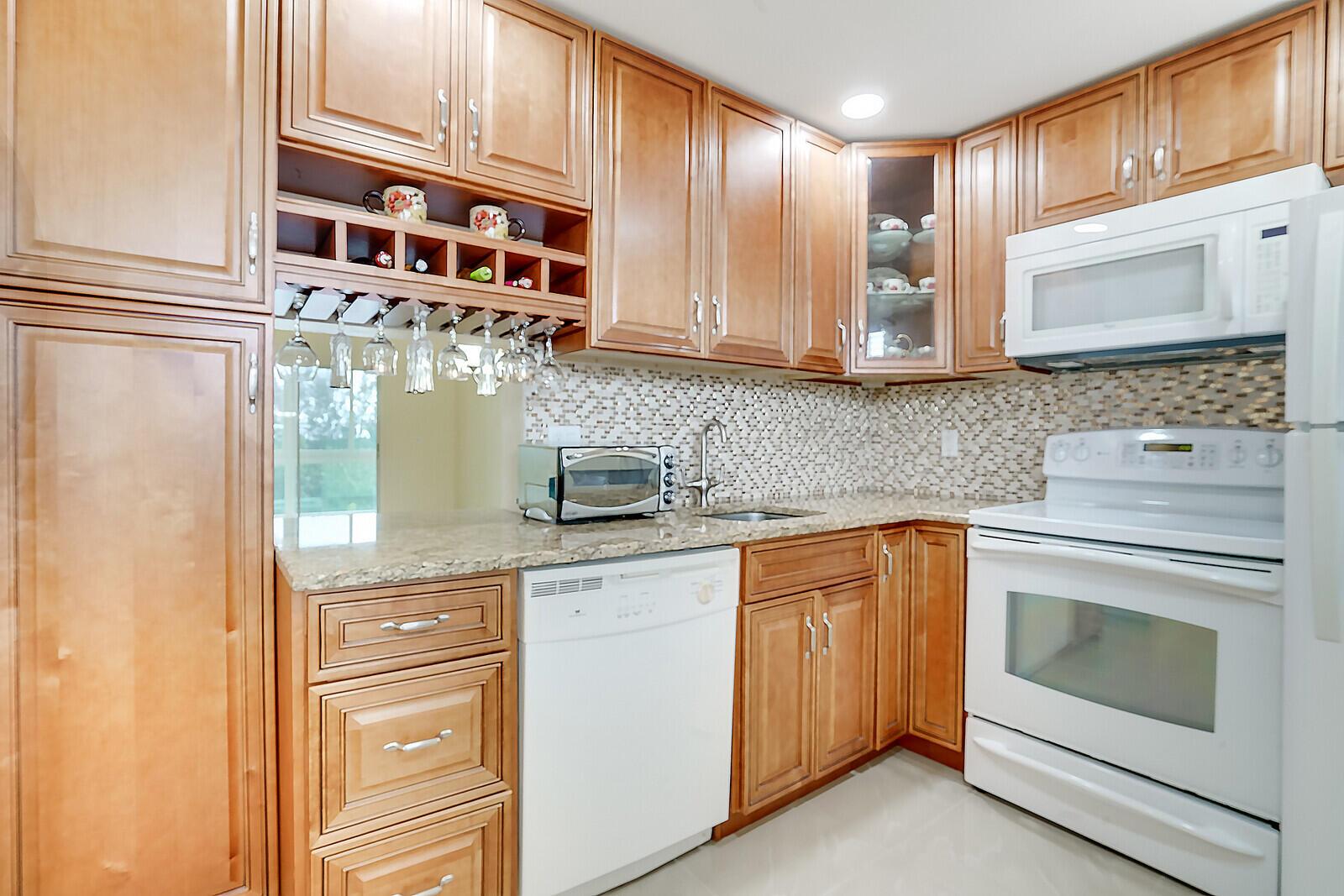 2520 NE 1st Court 405