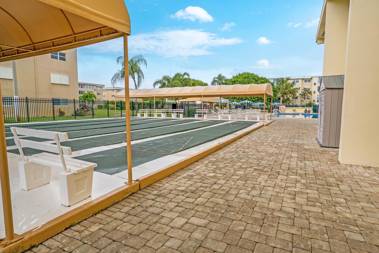 2520 NE 1st Court 405