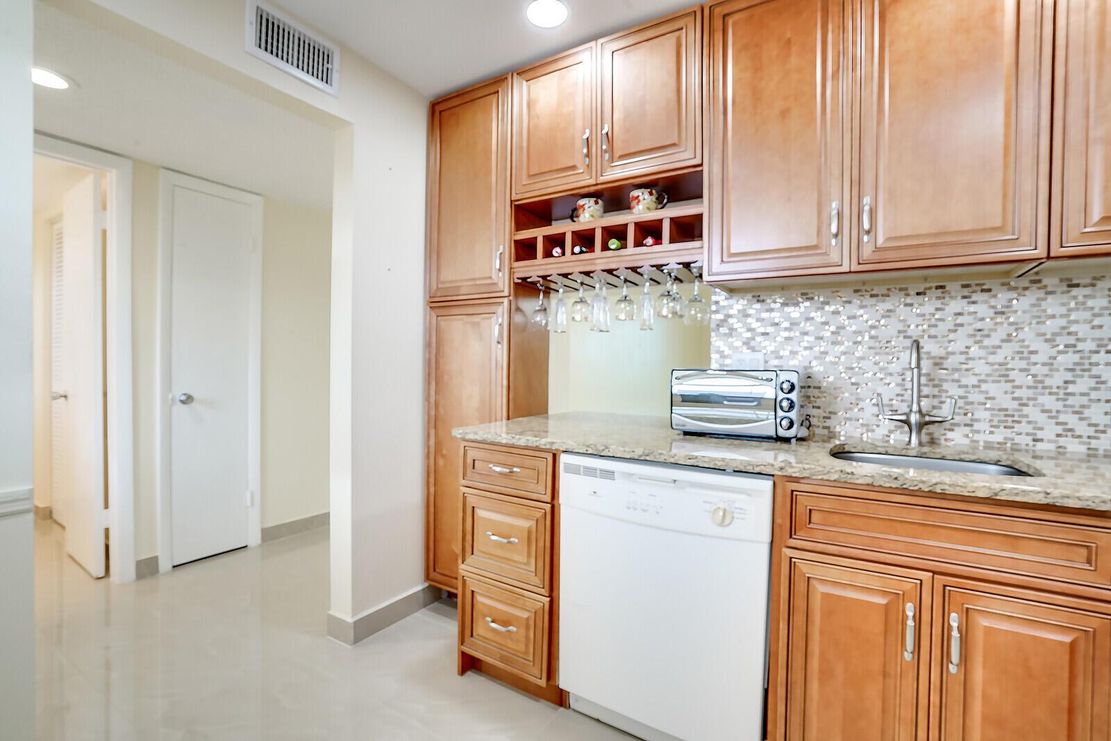 2520 NE 1st Court 405