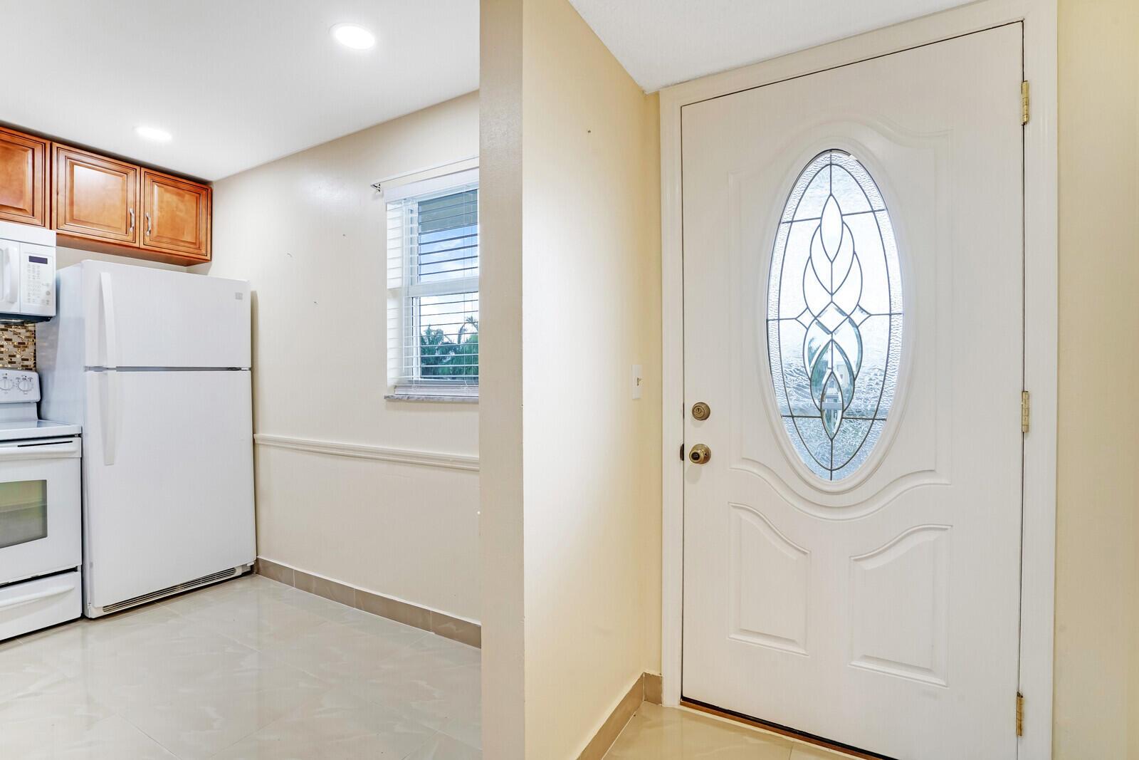 2520 NE 1st Court 405