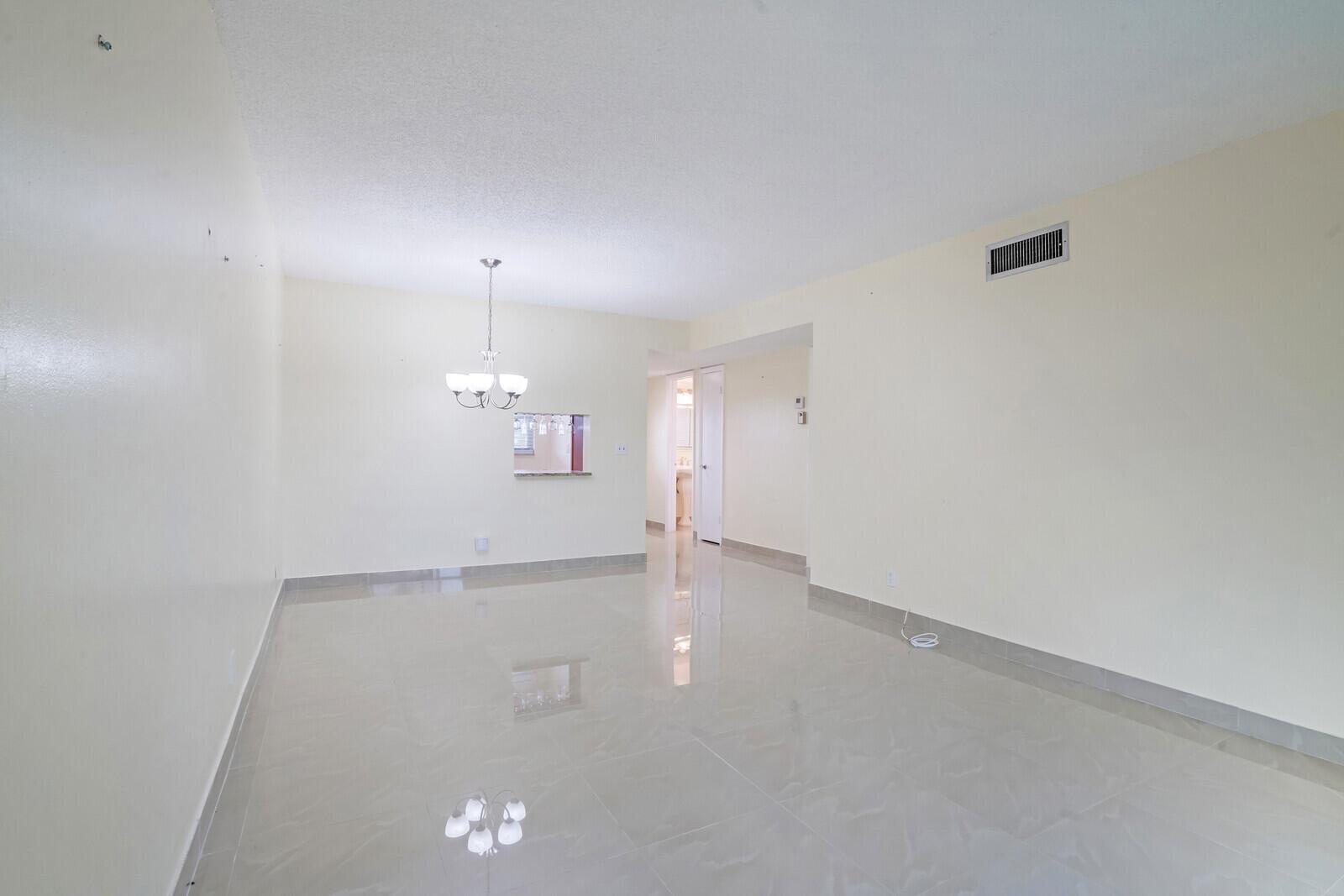 2520 NE 1st Court 405