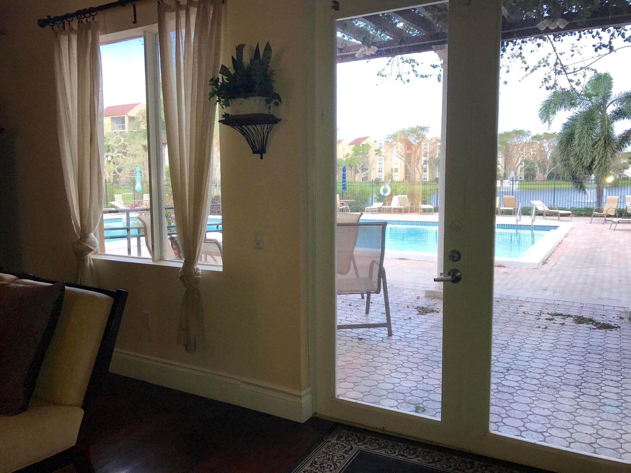 1915 Lavers Circle E311