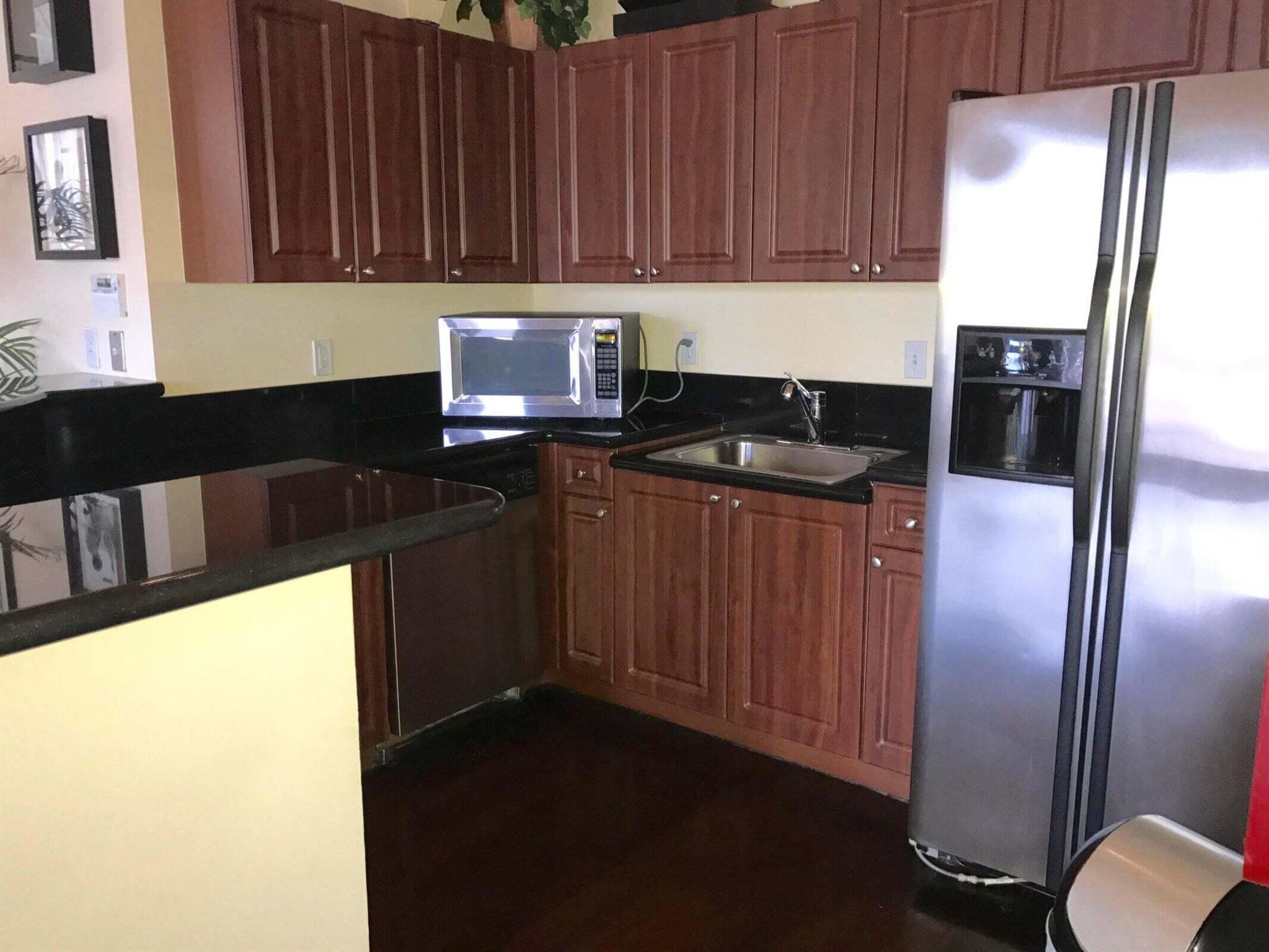 1915 Lavers Circle E311