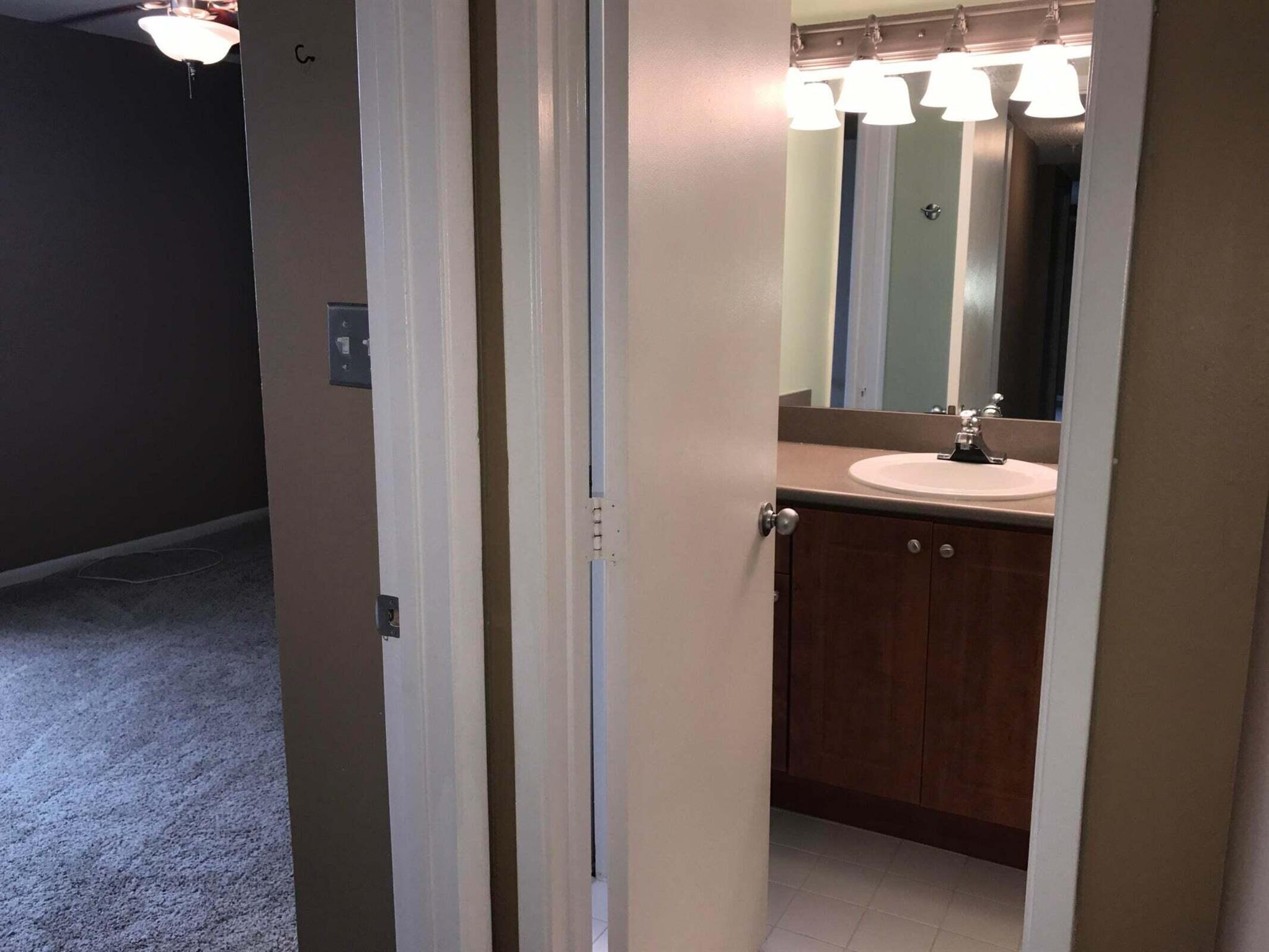 1915 Lavers Circle E311