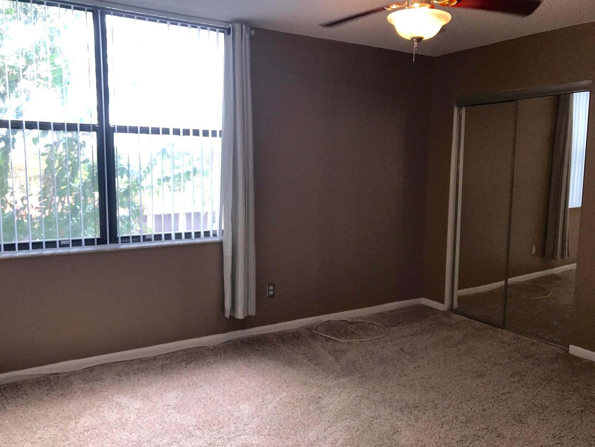 1915 Lavers Circle E311