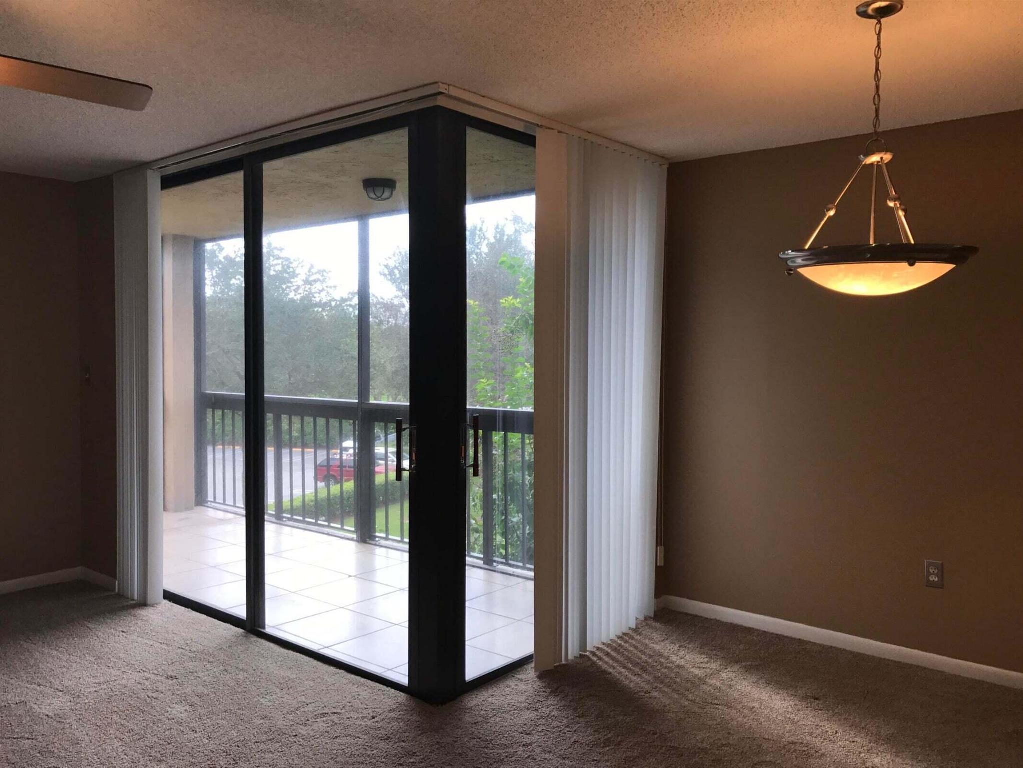 1915 Lavers Circle E311