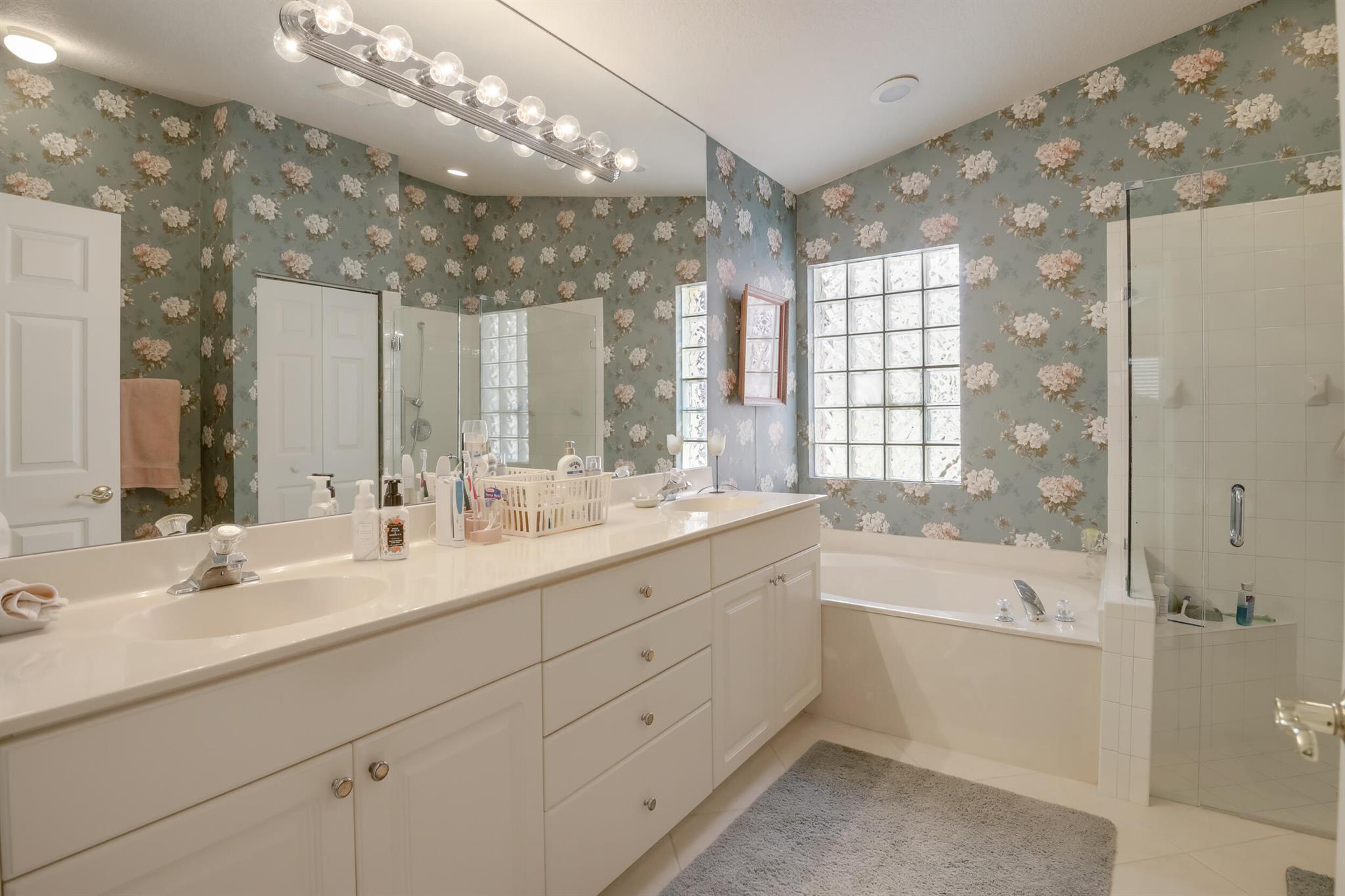 5166 Pelican Cove Drive