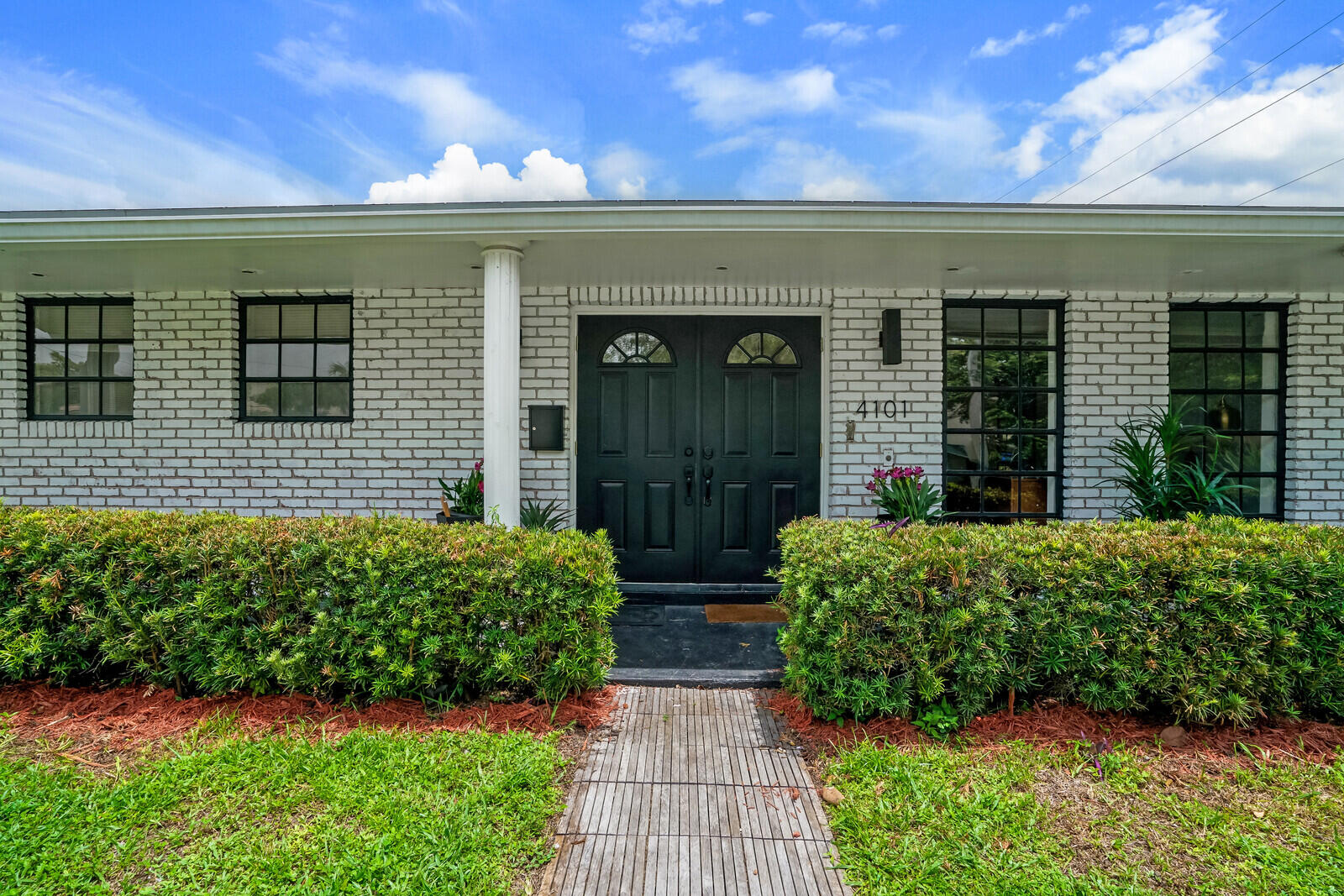 4101 Washington Street