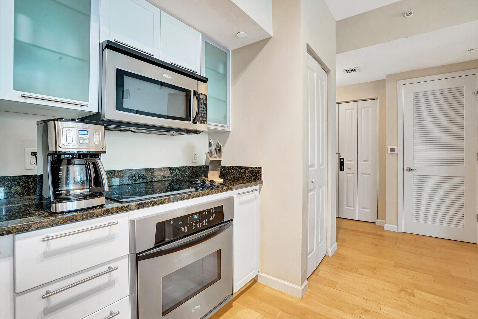 235 NE 1st Street 404