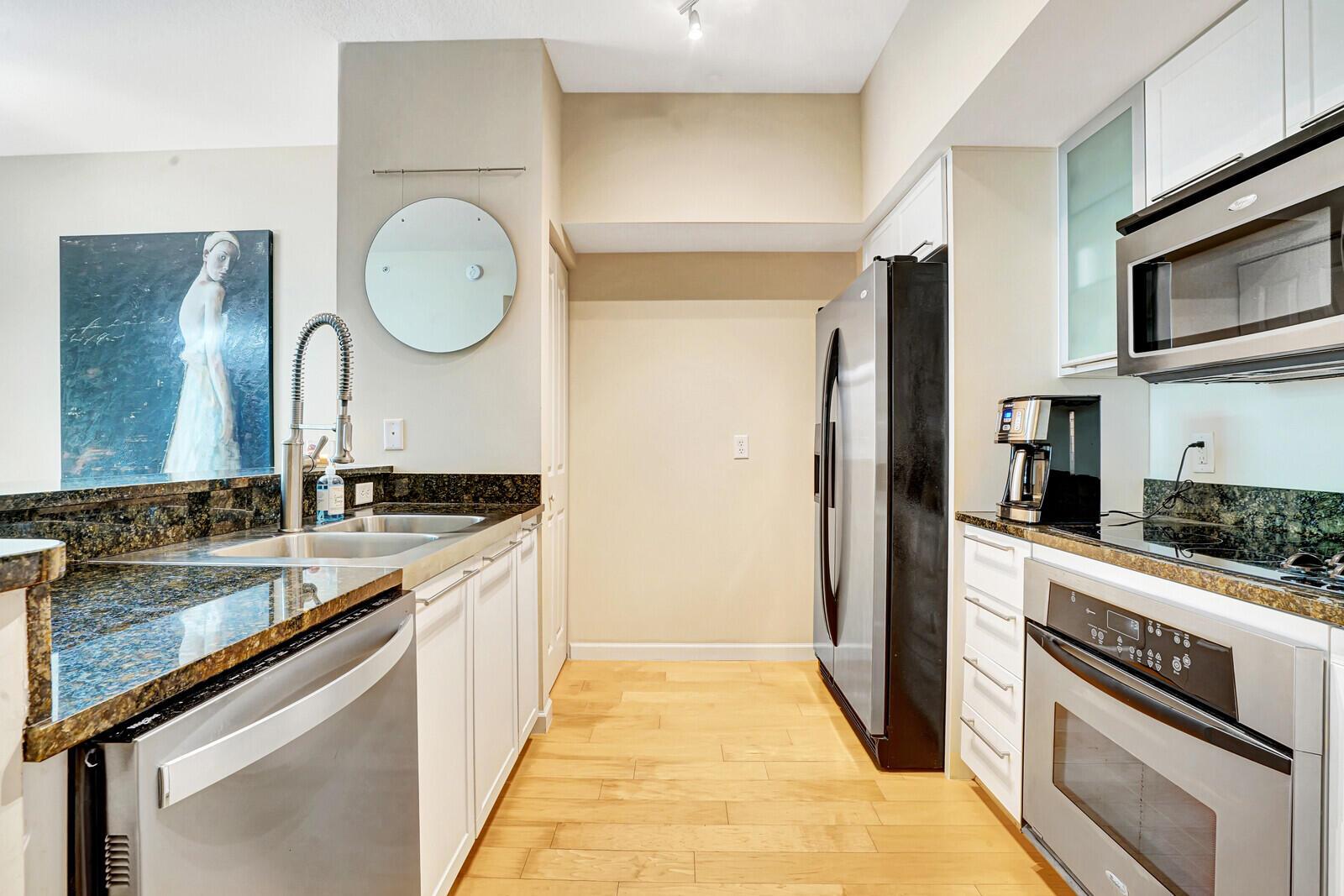 235 NE 1st Street 404