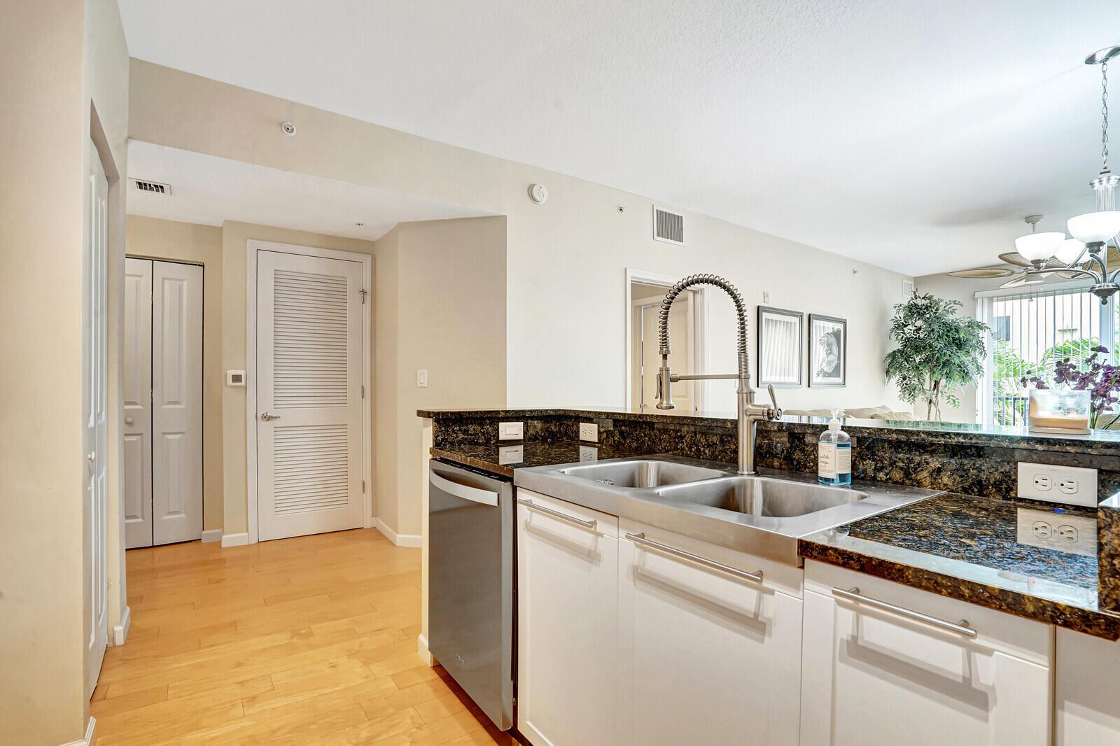 235 NE 1st Street 404