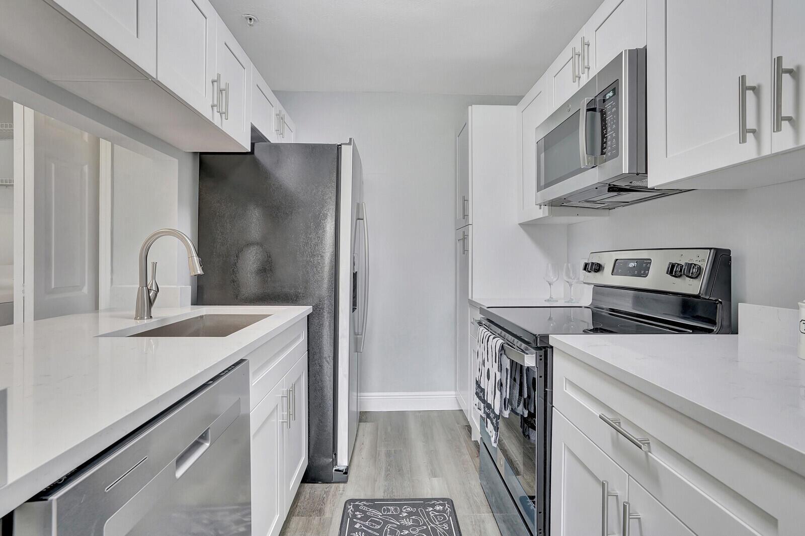 2317 N Congress Avenue 16