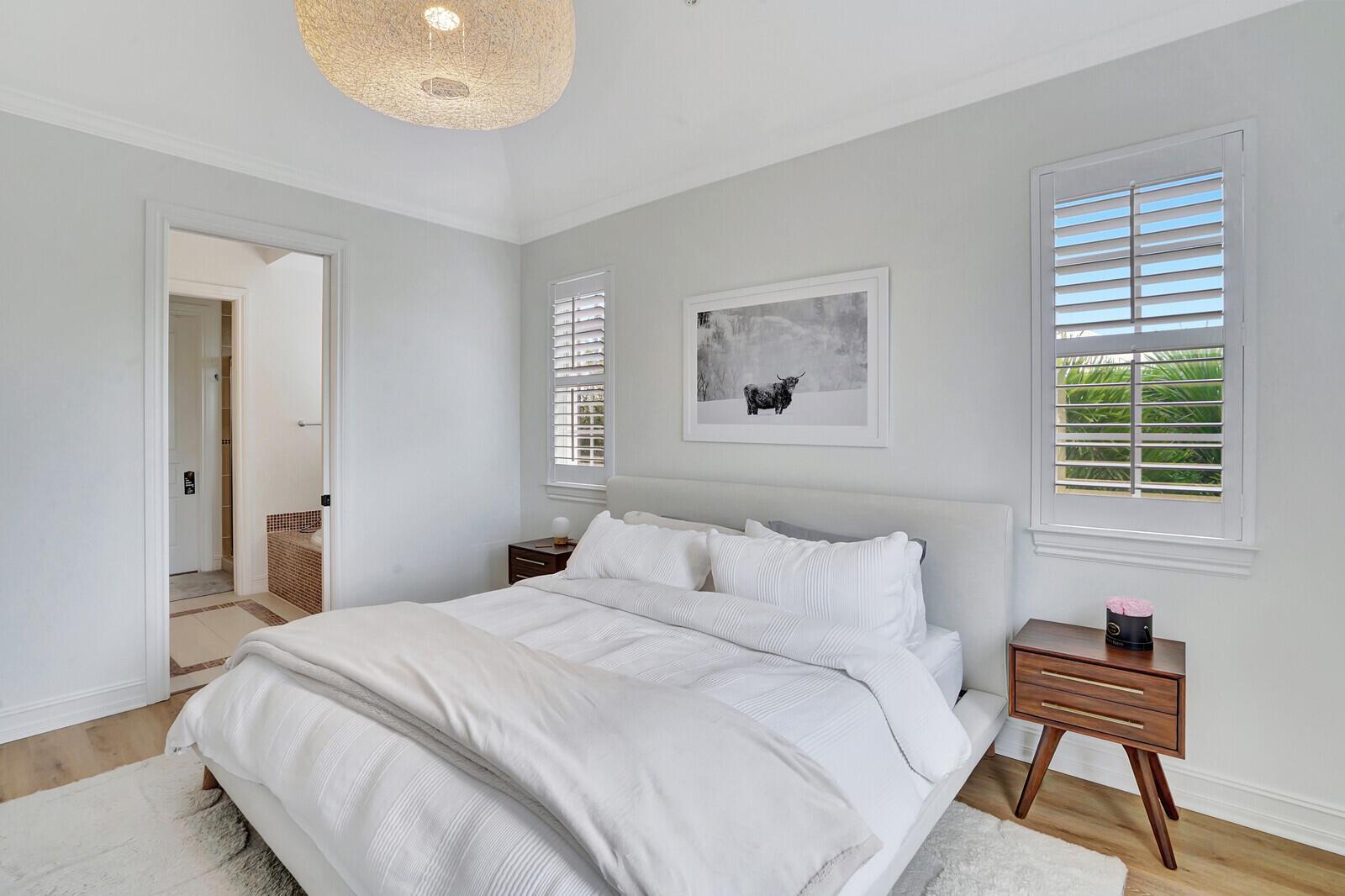 336 W Mallory Circle