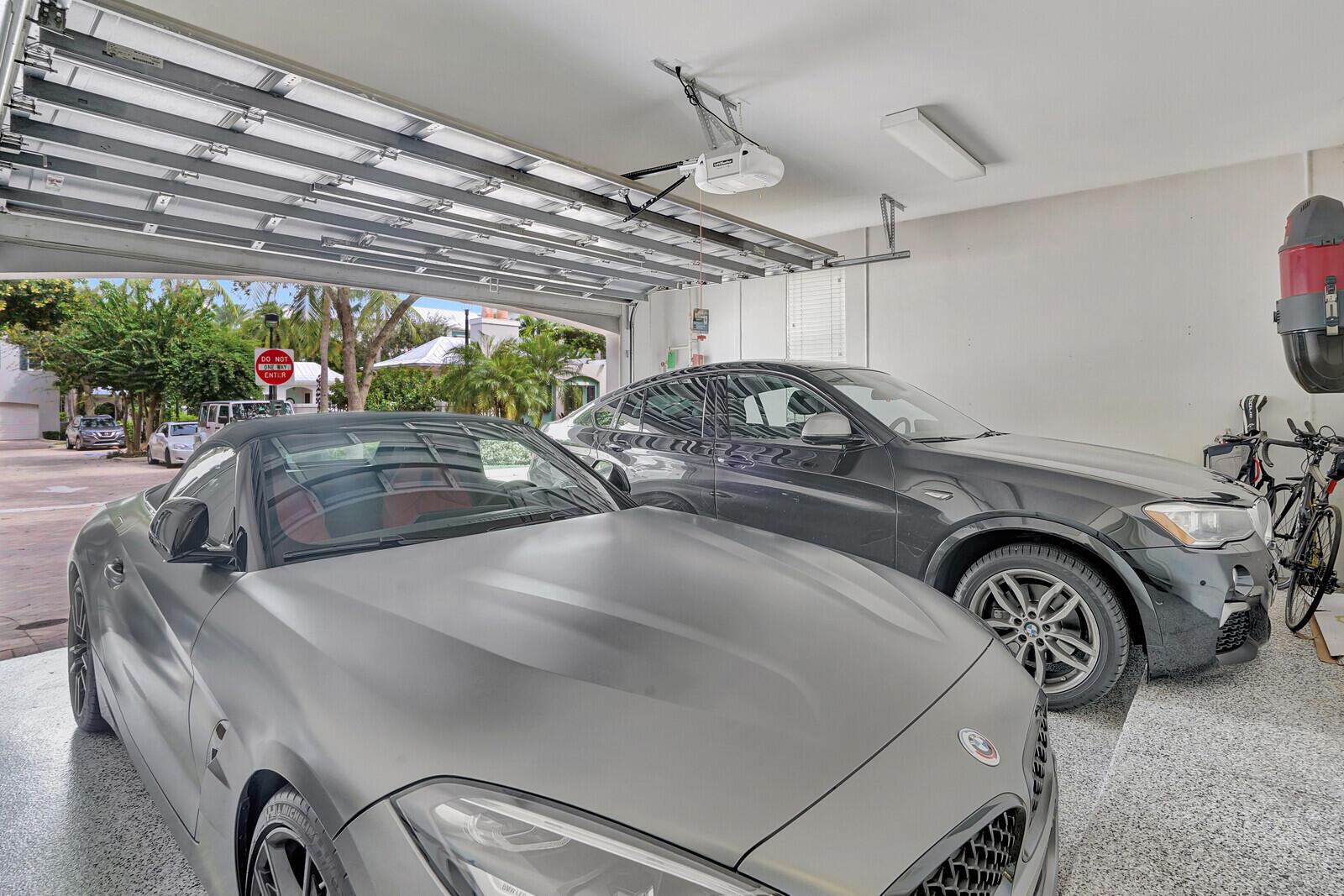 336 W Mallory Circle