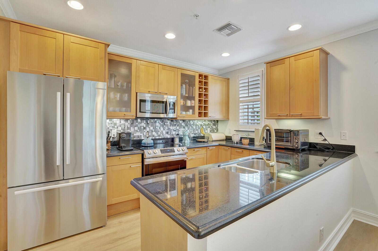 336 W Mallory Circle