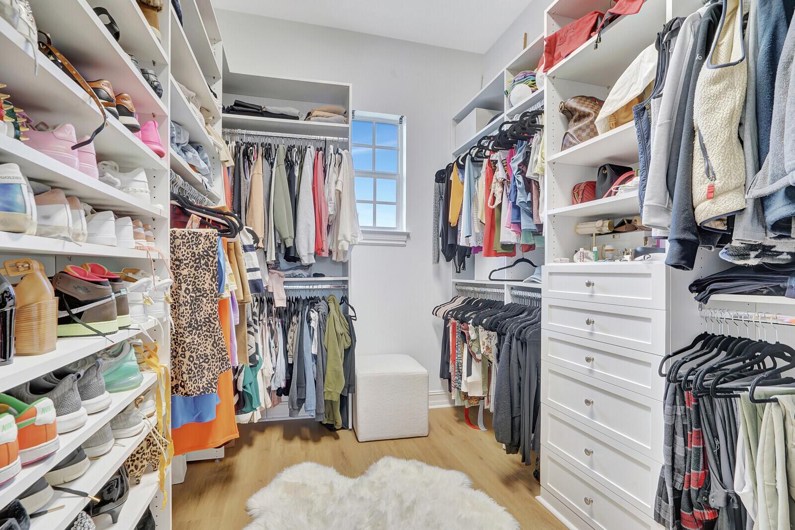 336 W Mallory Circle