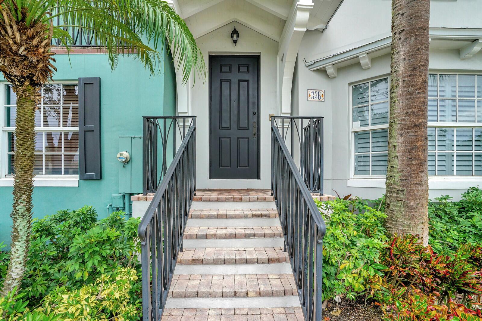 336 W Mallory Circle