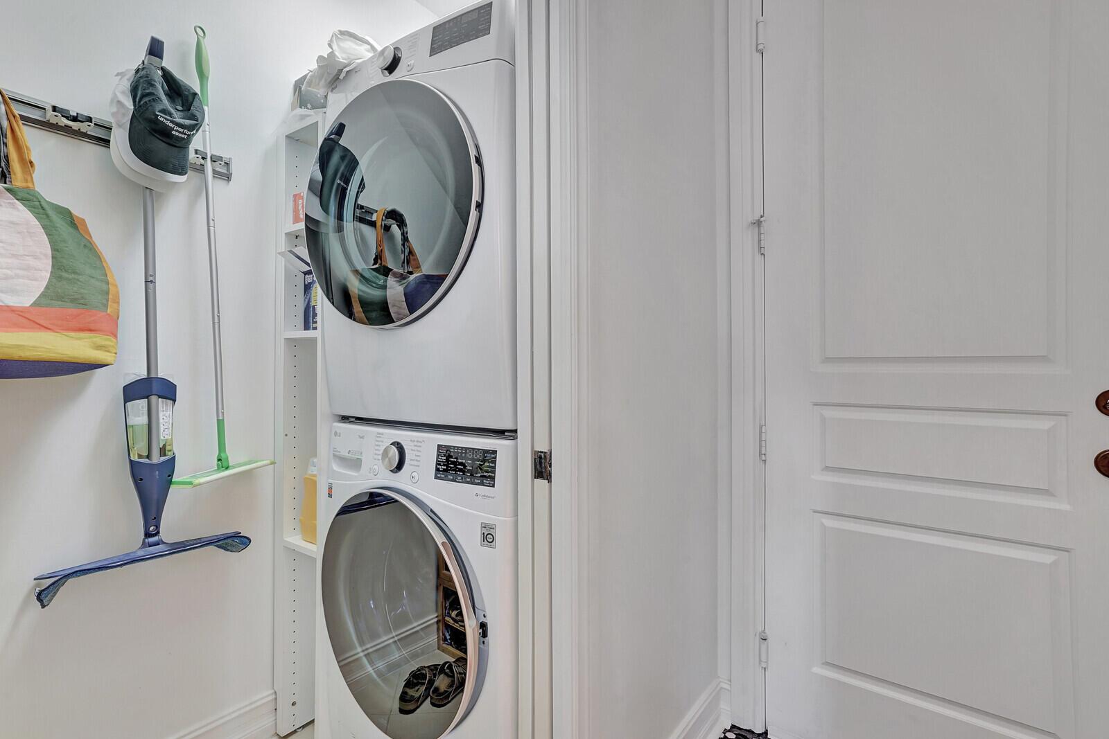 336 W Mallory Circle