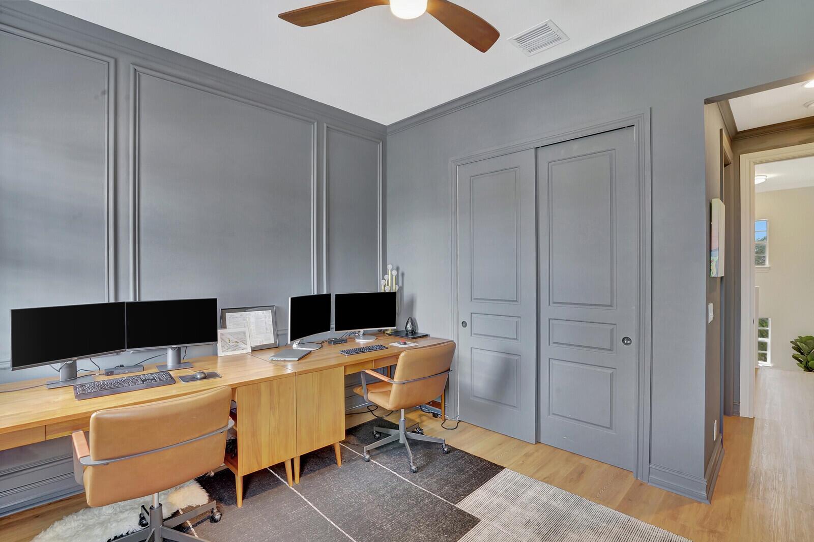 336 W Mallory Circle