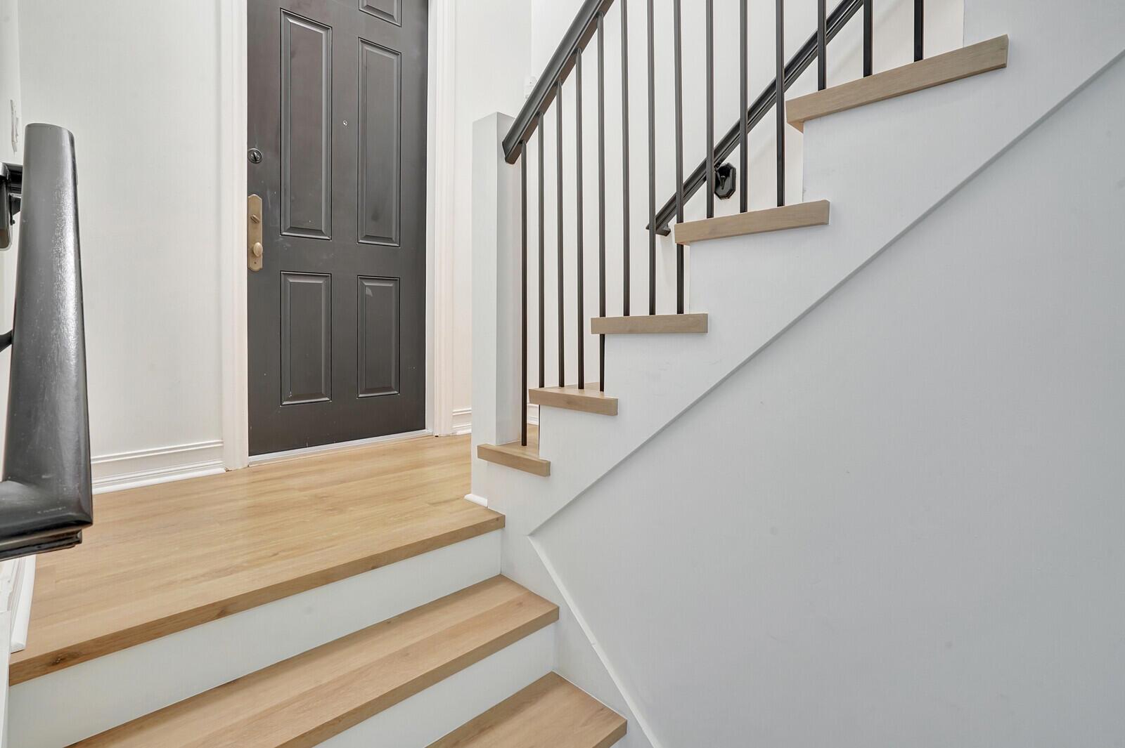 336 W Mallory Circle