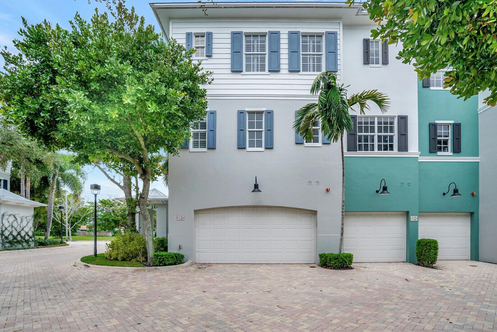 336 W Mallory Circle