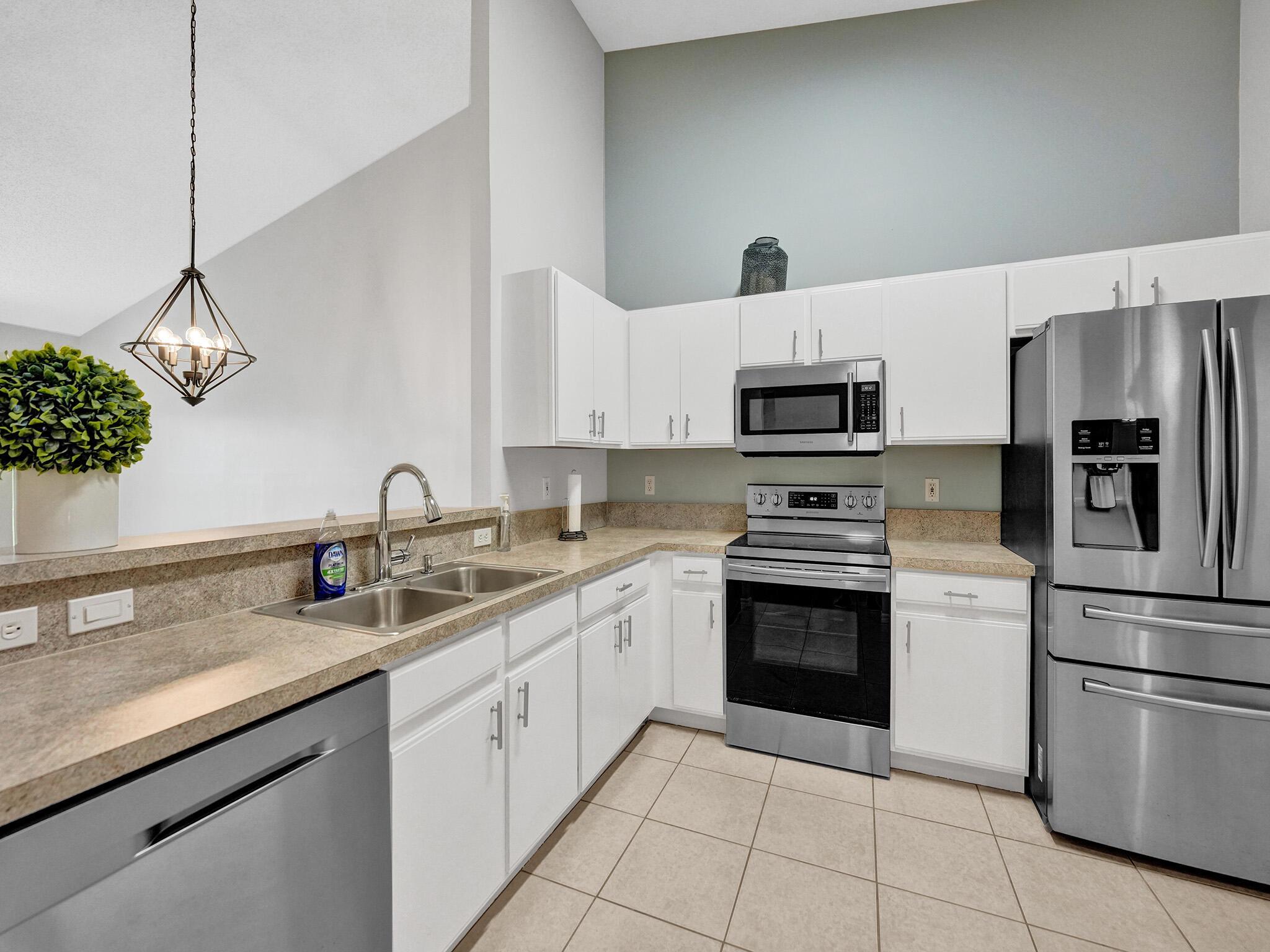 8527 Logia Circle Circle