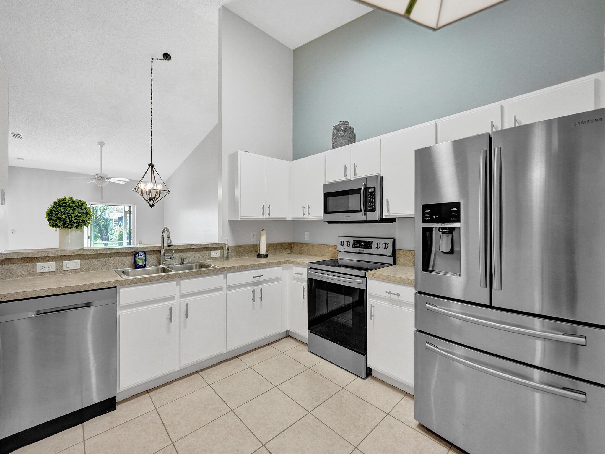 8527 Logia Circle Circle