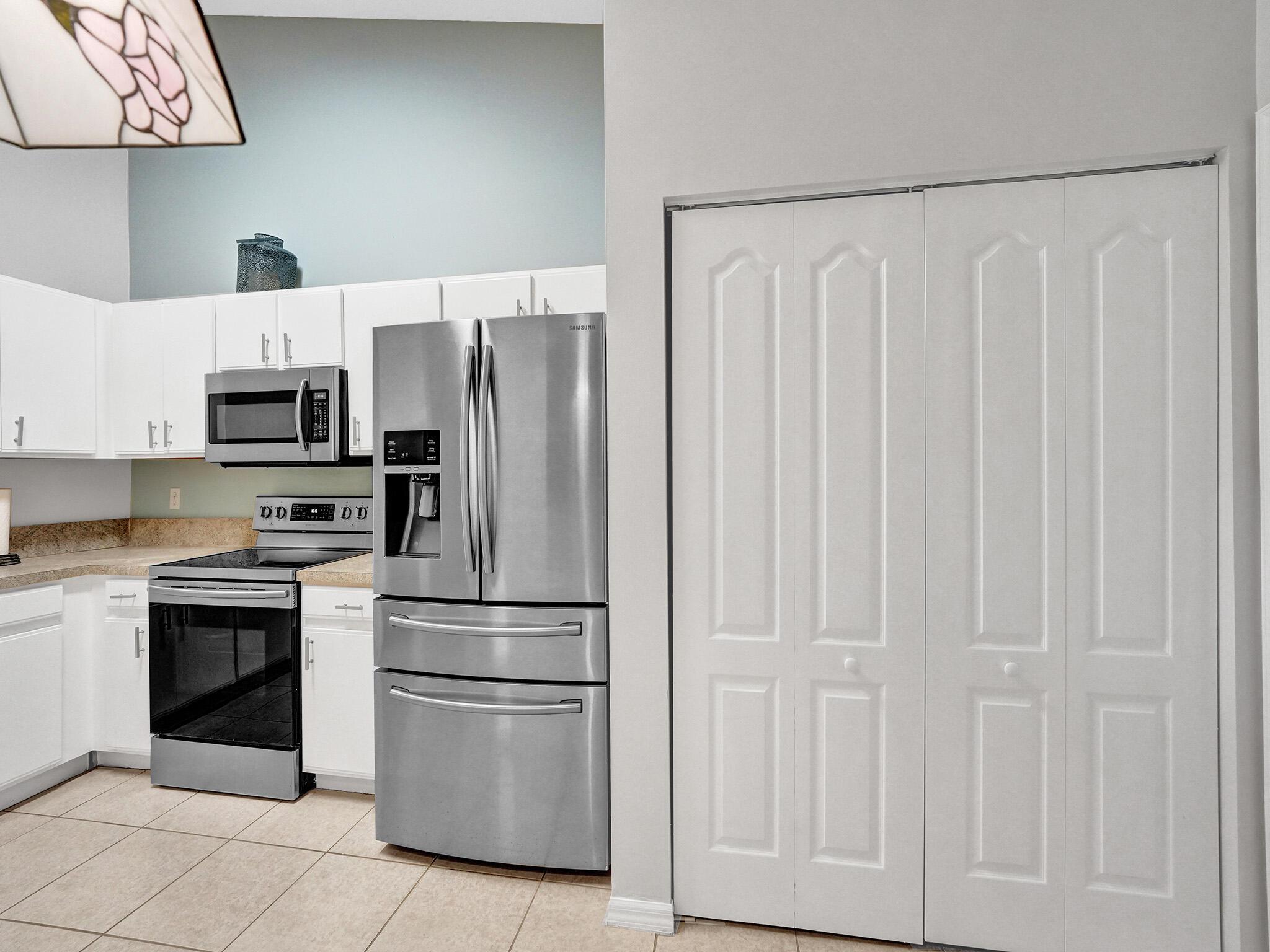 8527 Logia Circle Circle