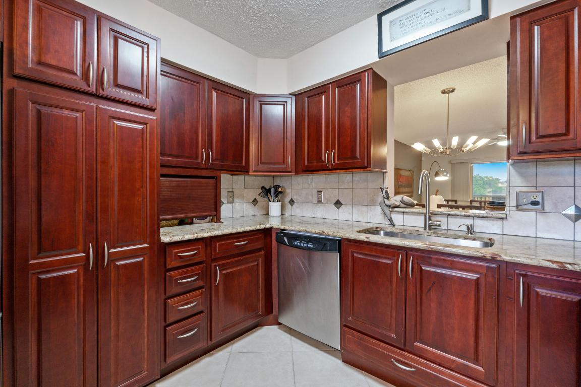 14310 Strathmore Lane 408