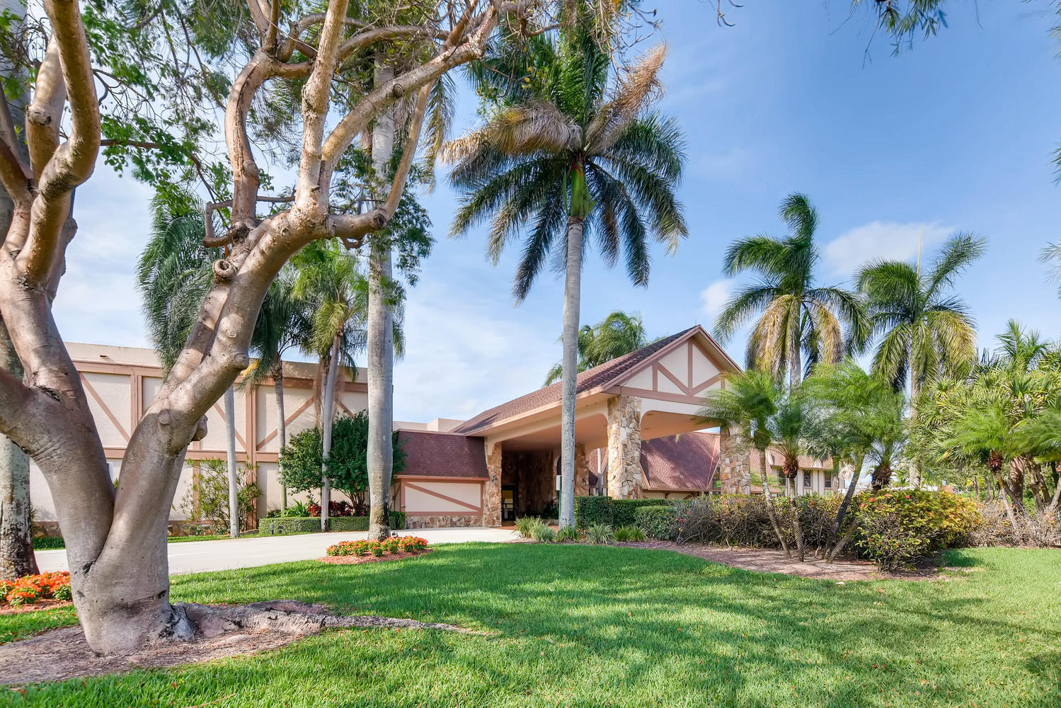 14310 Strathmore Lane 408