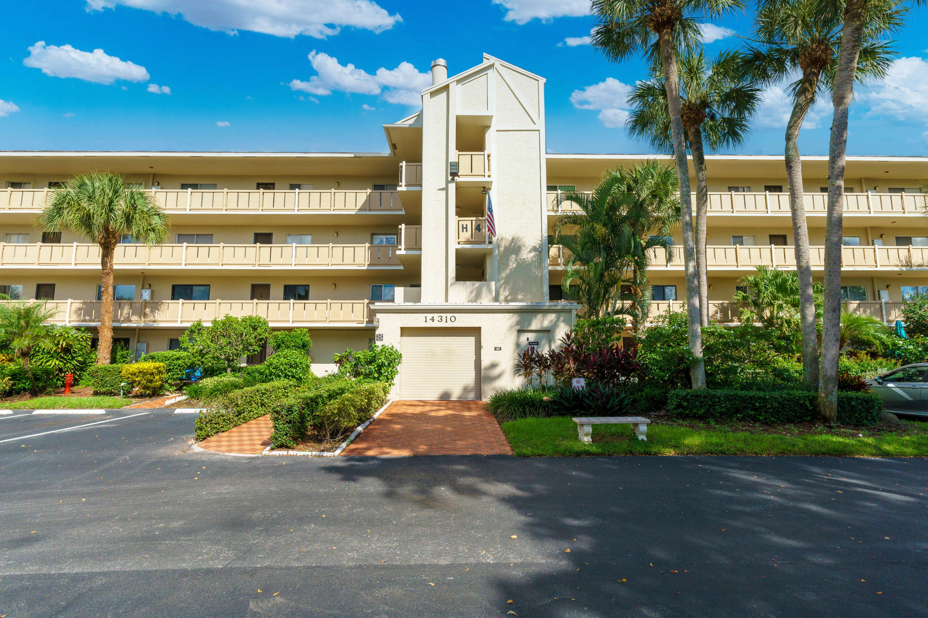14310 Strathmore Lane 408