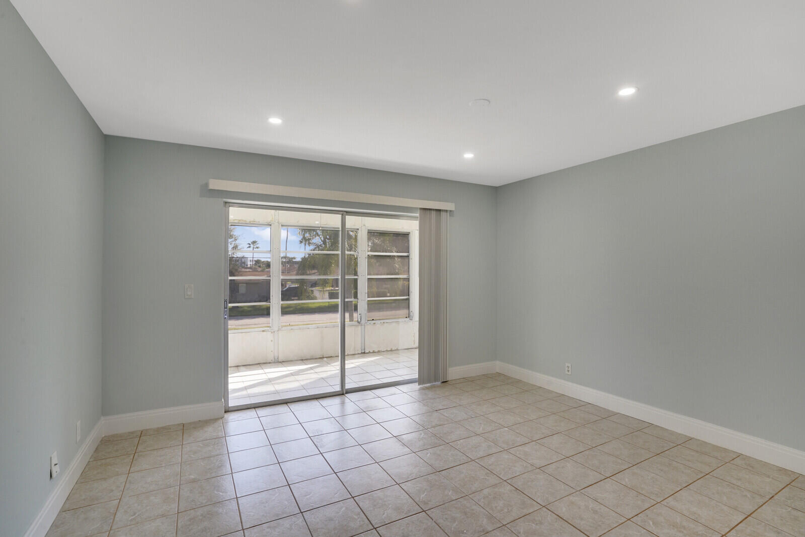 6 Abbey Lane 201