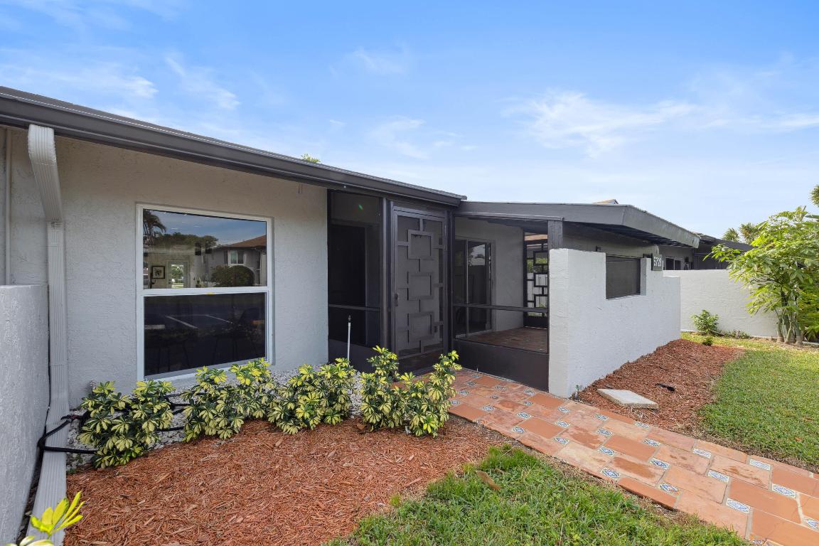 5728 Phoenix Palm Court C