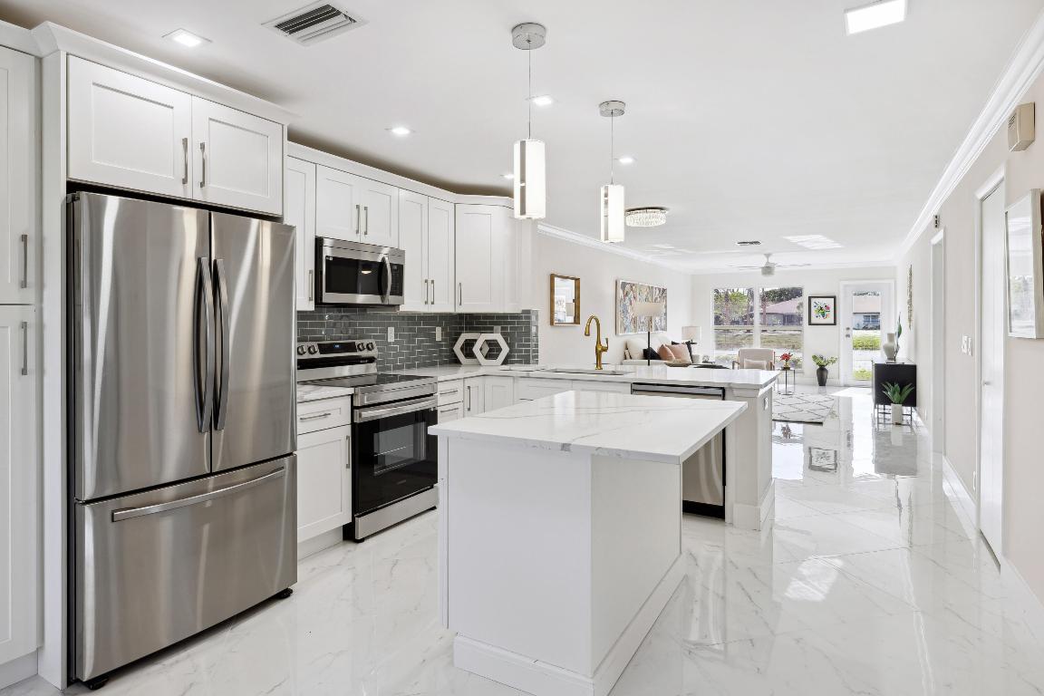 5728 Phoenix Palm Court C