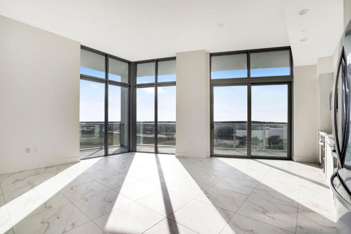 2000 Metropica Way 604