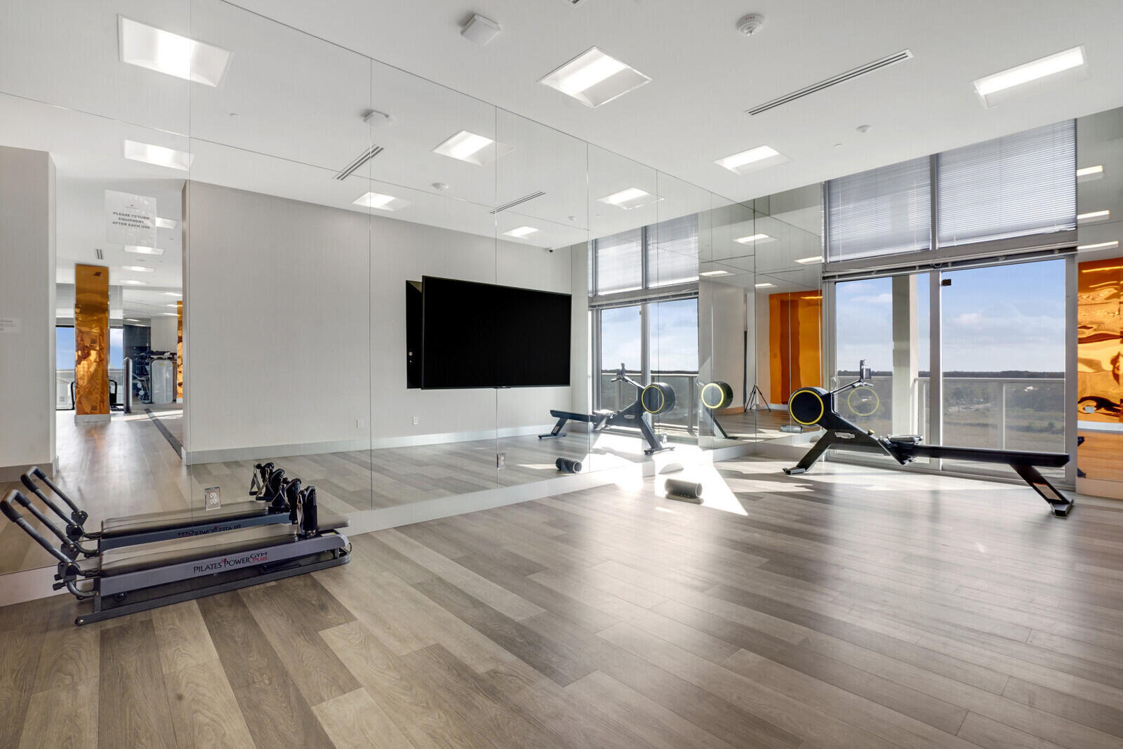 2000 Metropica Way 604