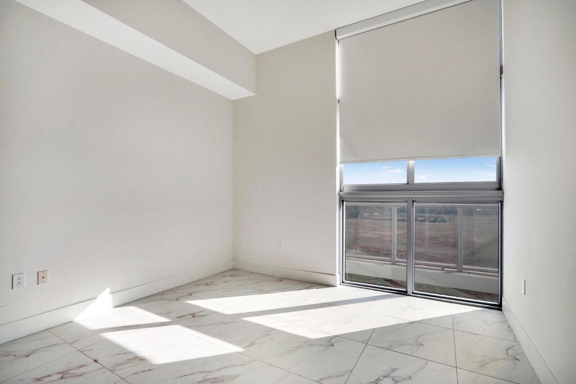 2000 Metropica Way 604