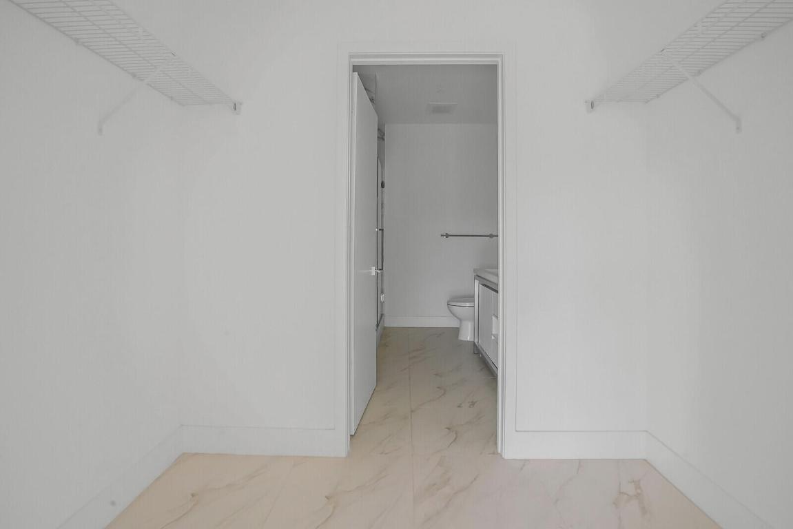 2000 Metropica Way 604