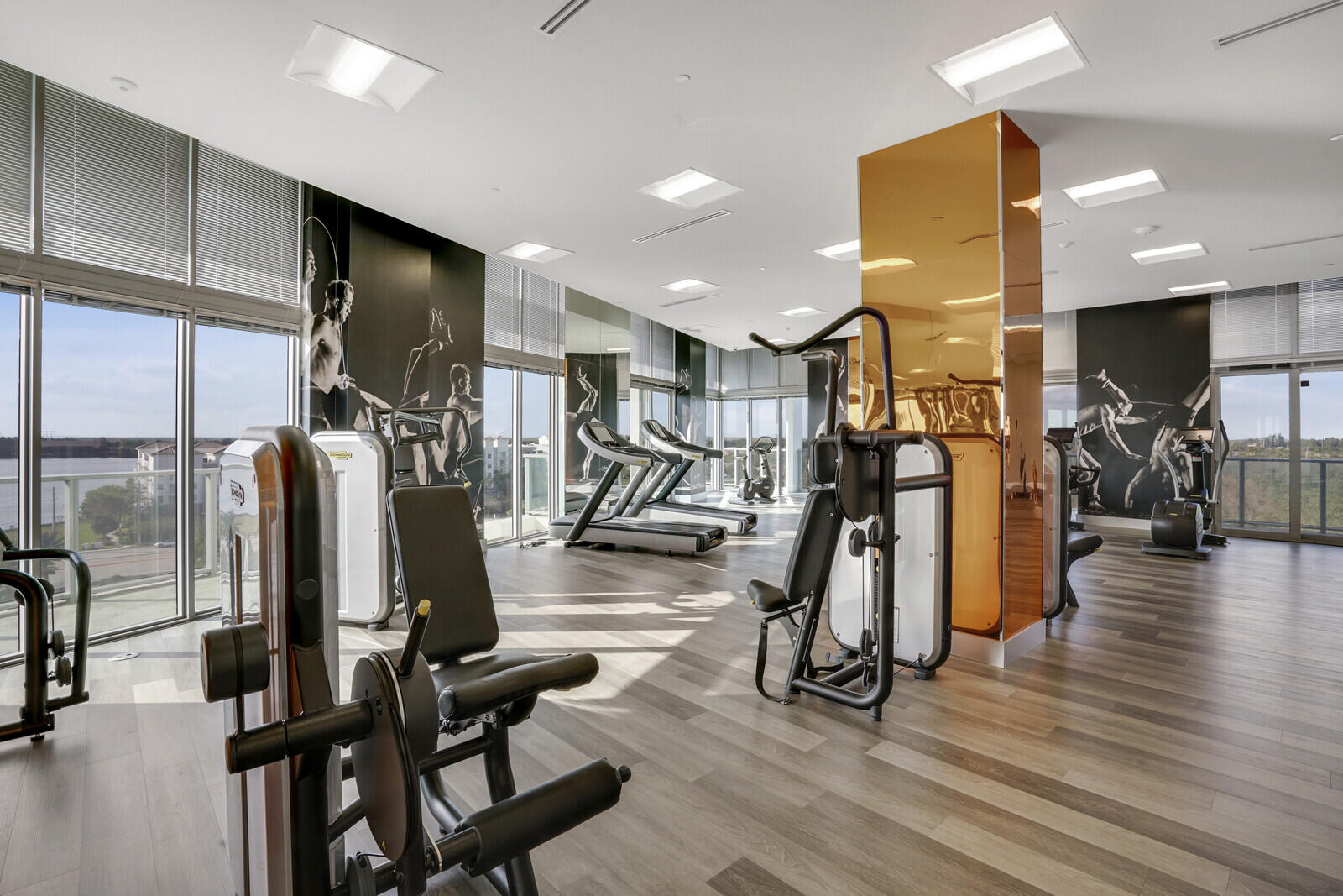 2000 Metropica Way 604