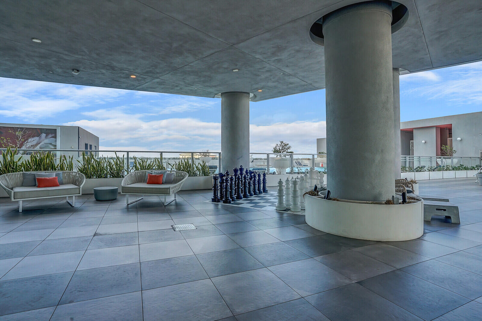 2000 Metropica Way 604