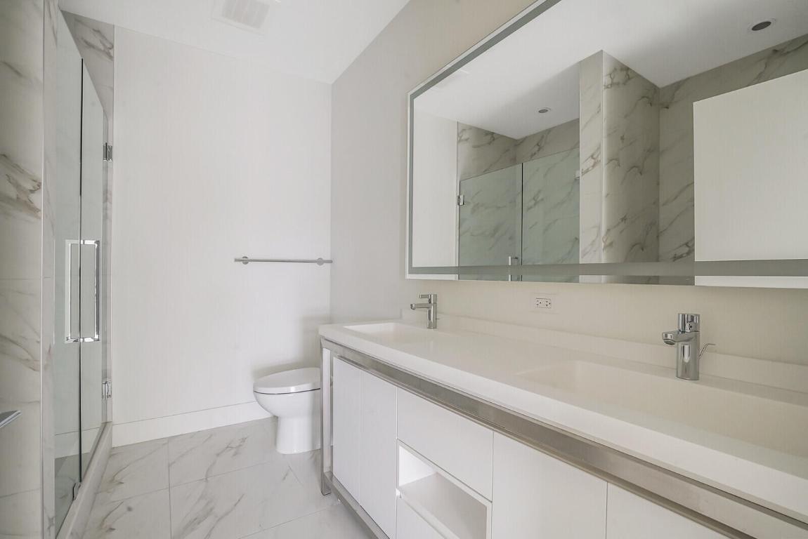 2000 Metropica Way 604