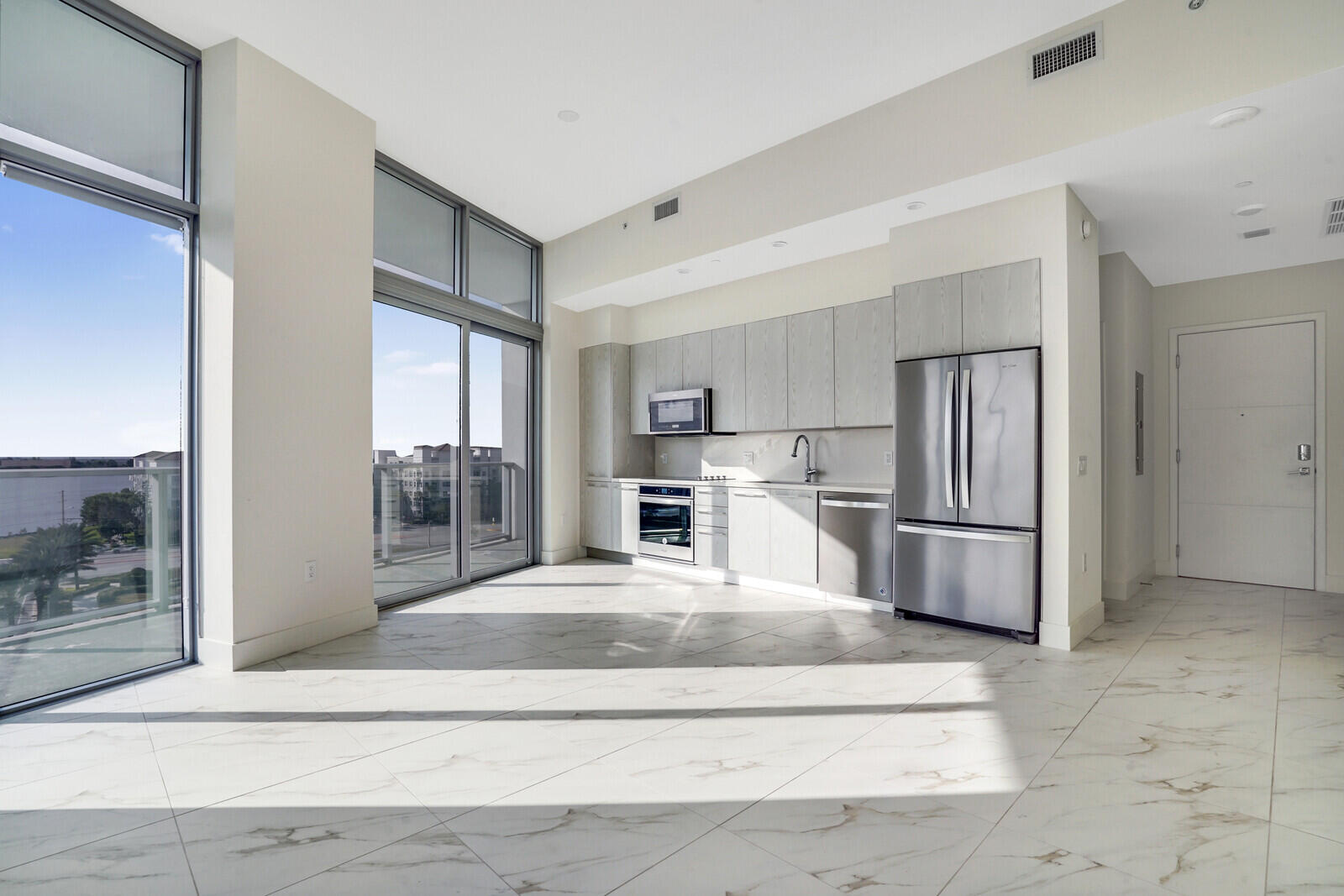 2000 Metropica Way 604